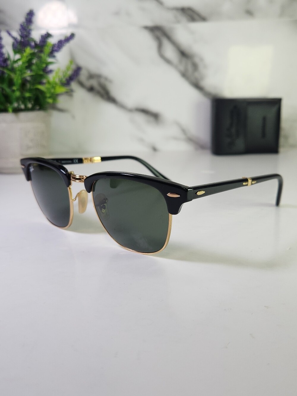 Ray-Ban FOLDER Clubmaster Sunglasses. Black and Gold Frame RB 2176